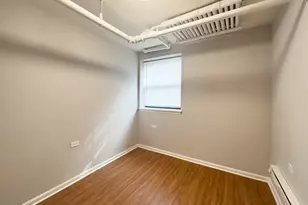 5748 N Winthrop Ave, Chicago, IL 60660 - Photo 12