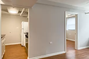 5748 N Winthrop Ave, Chicago, IL 60660 - Photo 6