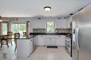 19524 Southfield Ln, Tinley Park, IL 60487 - Photo 8