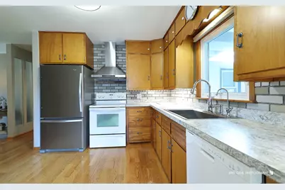 3304 W 3rd Avenue, McHenry, IL 60050 - Photo 8