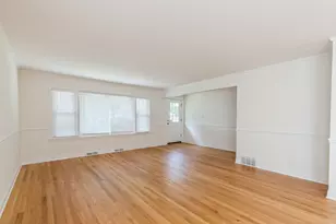5018 Dobson St, Skokie, IL 60077 - Photo 2