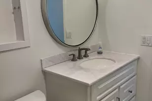 1560 N Sandburg Terrace, Chicago, IL 60610 - Photo 14