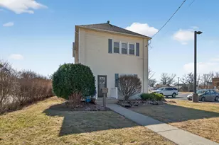 159 E Church St, Coal City, IL 60416 - Photo 2