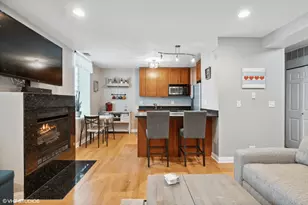 2307 W Haddon Ave, Chicago, IL 60622 - Photo 6