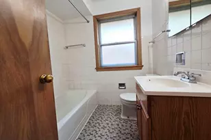 1431 Balmoral Ave, Westchester, IL 60154 - Photo 8
