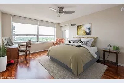 807 Davis Street #1501, Evanston, IL 60201 - Photo 6