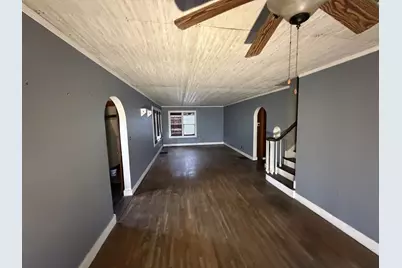 140 S 4th Street, Albion, IL 62806 - Photo 2