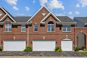 88 Fulbright Ln, Schaumburg, IL 60194 - Photo 2