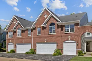 88 Fulbright Ln, Schaumburg, IL 60194 - Photo 1