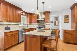 1137 Hyde Park Ln, Naperville, IL 60565 - Photo 8