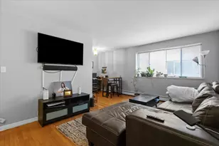 541 W Oakdale Ave, Chicago, IL 60657 - Photo 6