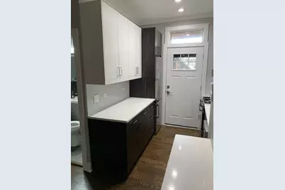 709 W Barry Avenue #E1, Chicago, IL 60657 - Photo 4