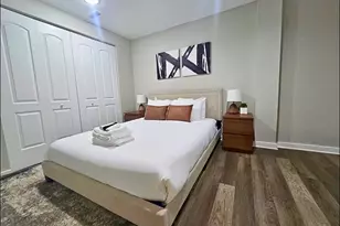 610 N May St, Chicago, IL 60642 - Photo 12