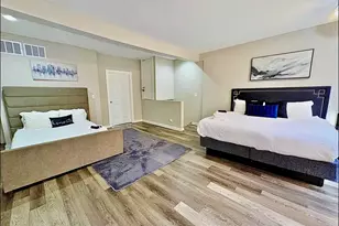 610 N May St, Chicago, IL 60642 - Photo 6