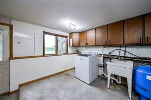 2S557 Bliss Rd, Sugar Grove, IL 60554 - Photo 18