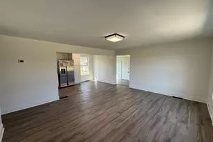8418 Meadowbrook Dr, Burr Ridge, IL 60527 - Photo 8