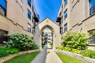 4442 N Damen Ave, Chicago, IL 60625 - Photo 2