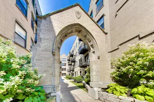 4442 N Damen Ave, Chicago, IL 60625 - Photo 1