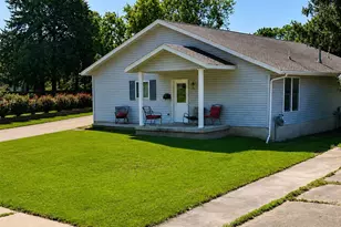 239 W Winnifred St, Freeport, IL 61032 - Photo 12