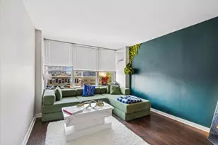 655 W Irving Park Rd, Chicago, IL 60613 - Photo 14