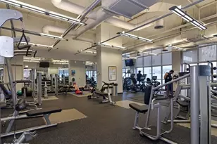 655 W Irving Park Rd, Chicago, IL 60613 - Photo 18