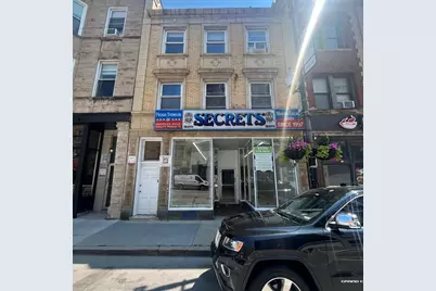 3229 N Clark Street #Store, Chicago, IL 60657 - Photo 1