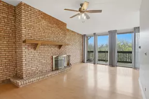 5500 Hillcrest Ln, Lisle, IL 60532 - Photo 2