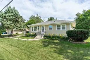 201 S Michigan Ave, Addison, IL 60101 - Photo 2
