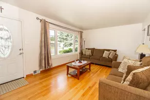 201 S Michigan Ave, Addison, IL 60101 - Photo 4