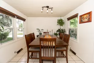 201 S Michigan Ave, Addison, IL 60101 - Photo 6