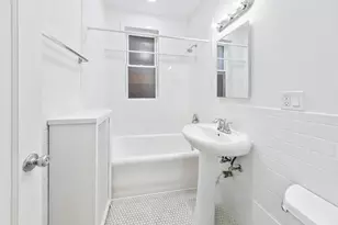 1921 W Estes Ave, Chicago, IL 60626 - Photo 8