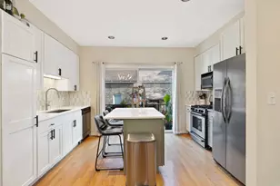 2001 N Honore St, Chicago, IL 60614 - Photo 6