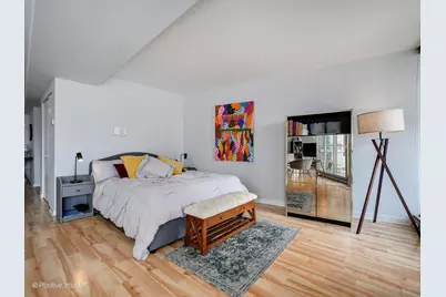 300 N State Street #4610, Chicago, IL 60654 - Photo 8