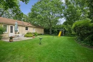 2324 Sumac Cir, Glenview, IL 60025 - Photo 14