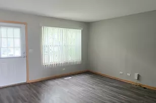 2053 Grayhawk Dr, Aurora, IL 60503 - Photo 2