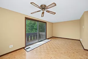 19 Elmwood Square, Indian Head Park, IL 60525 - Photo 16