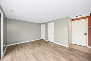 19 Elmwood Square, Indian Head Park, IL 60525 - Photo 26