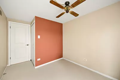 19 Elmwood Square, Indian Head Park, IL 60525 - Photo 24
