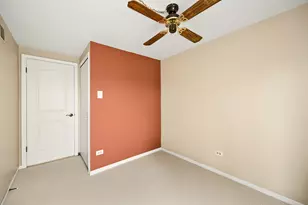 19 Elmwood Square, Indian Head Park, IL 60525 - Photo 24