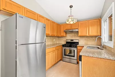 19 Elmwood Square, Indian Head Park, IL 60525 - Photo 14