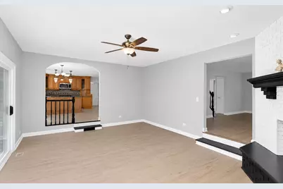 801 Waltz Court, Prospect Heights, IL 60070 - Photo 12