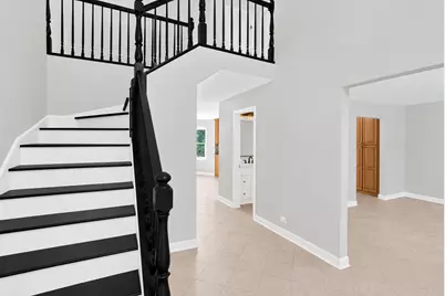 801 Waltz Court, Prospect Heights, IL 60070 - Photo 4