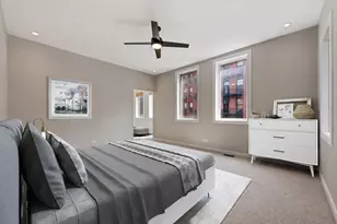 310 N Desplaines St, Chicago, IL 60661 - Photo 16