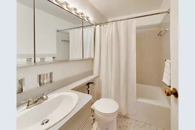 3550 N Lake Shore Drive #228, Chicago, IL 60657 - Photo 14
