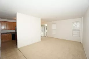 210 Portage Ln, Yorkville, IL 60560 - Photo 4