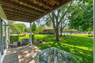 2845 Meadow Ln, Schaumburg, IL 60193 - Photo 26