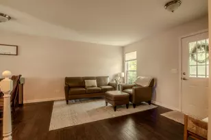 3110 Bloomfield Dr, Joliet, IL 60436 - Photo 4