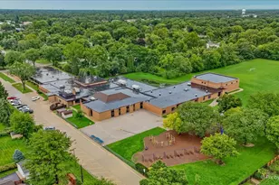 1487 Castlewood Dr, Wheaton, IL 60189 - Photo 28