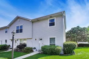254 Peppertree Ln, Aurora, IL 60504 - Photo 1