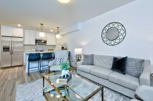 9396 Landings Ln, Des Plaines, IL 60016 - Photo 14